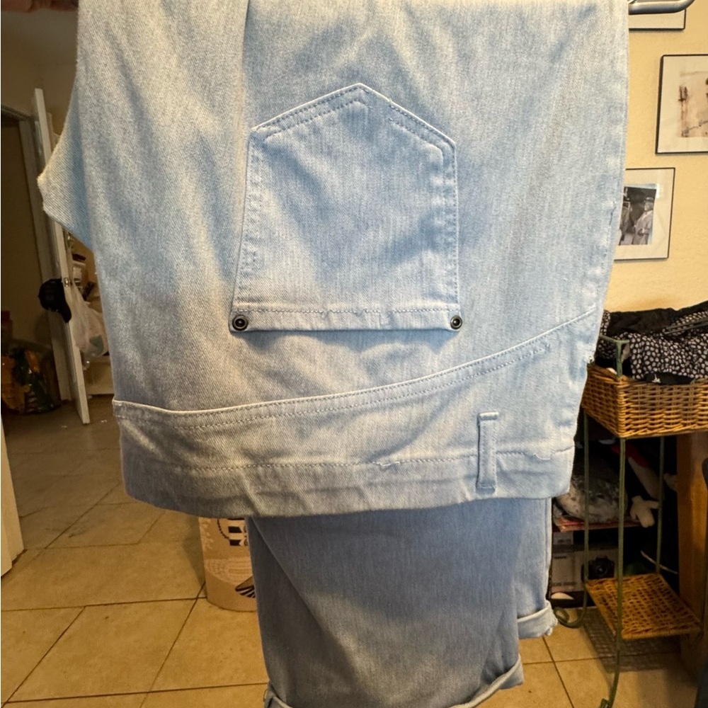 Terra & Sky Light Blue Capris